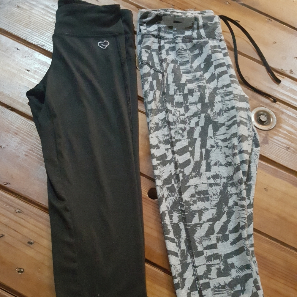 2 pairs womens cropped leggings
